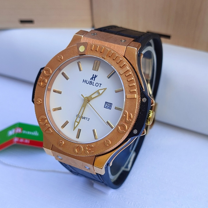 ساعت مردانه بند چرمی هابلوت صفحه سفید قیمت مناسب