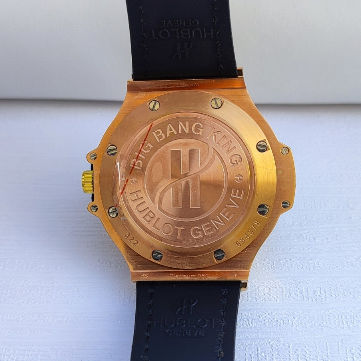 ساعت هابلوت طلایی مردانه چرمی مناسب کادو