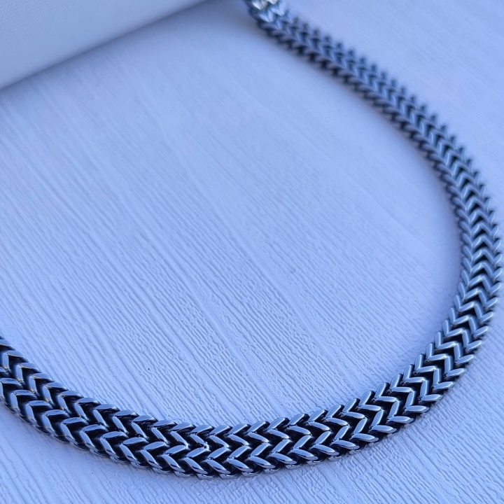 خرید زنجیر هشت پر مردانه سیاه قلم رنگ ثابت