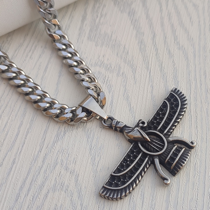 خرید گردنبند فروهر نقره ای رنگ ثابت استیل