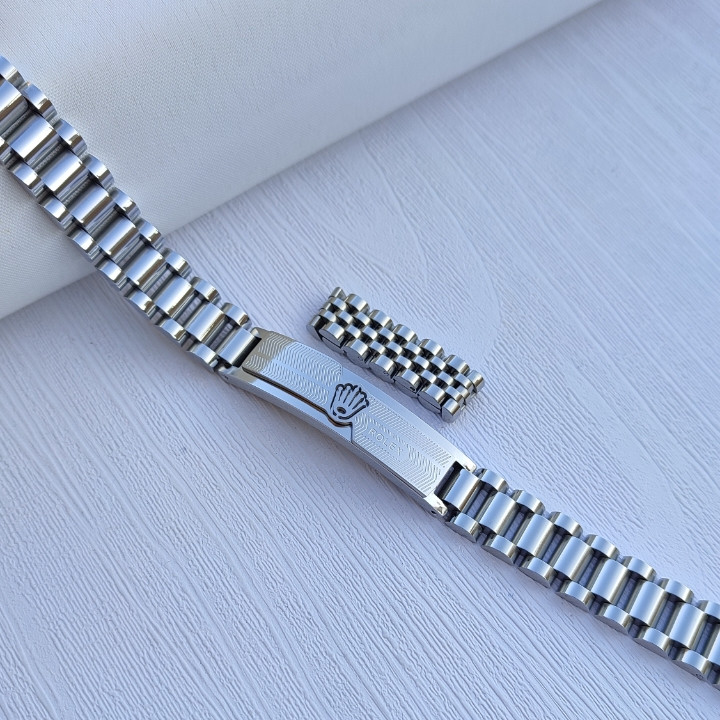 خرید دستبند نقره ای مردانه رنگ ثابت استیل
