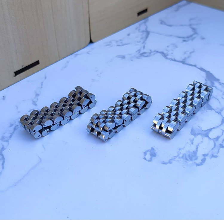 خرید انگشتر نقره ای مردانه رولکس نرم رنگ ثابت