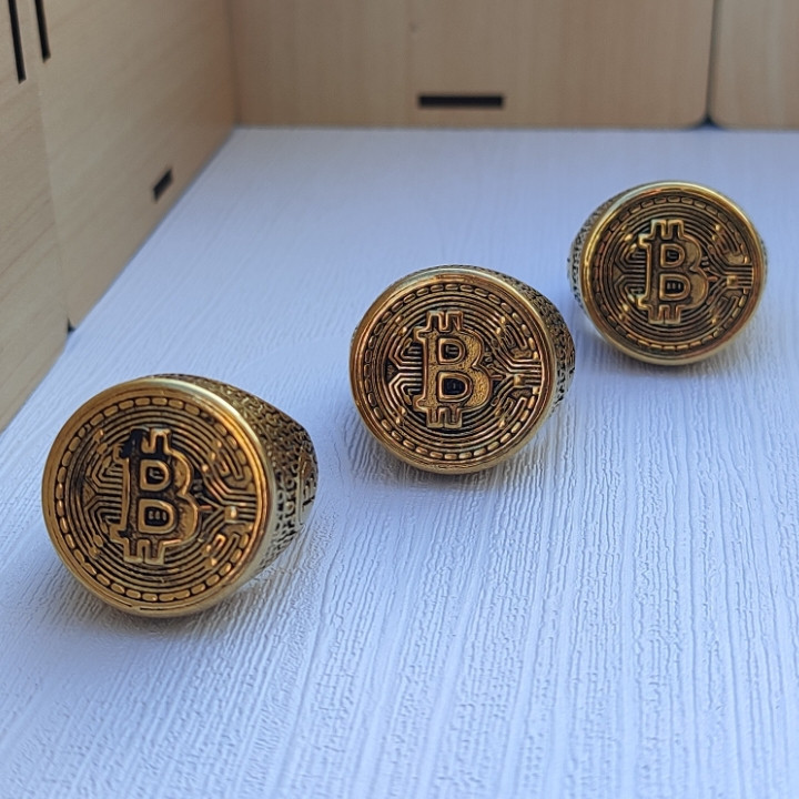 خرید انگشتر بیت کوین طلایی استیل رنگ ثابت
