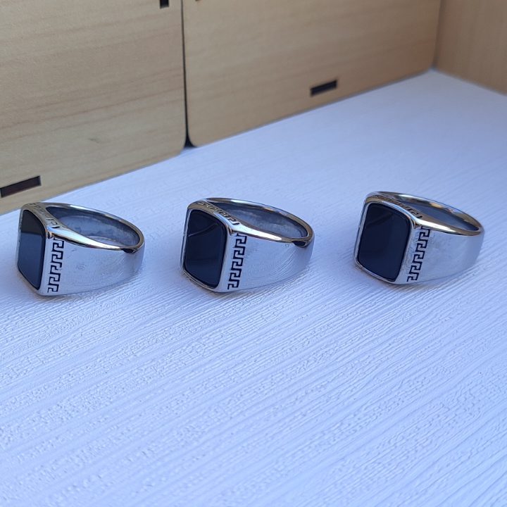 خرید انگشتر نقره ای مردانه نگینی رنگ ثابت