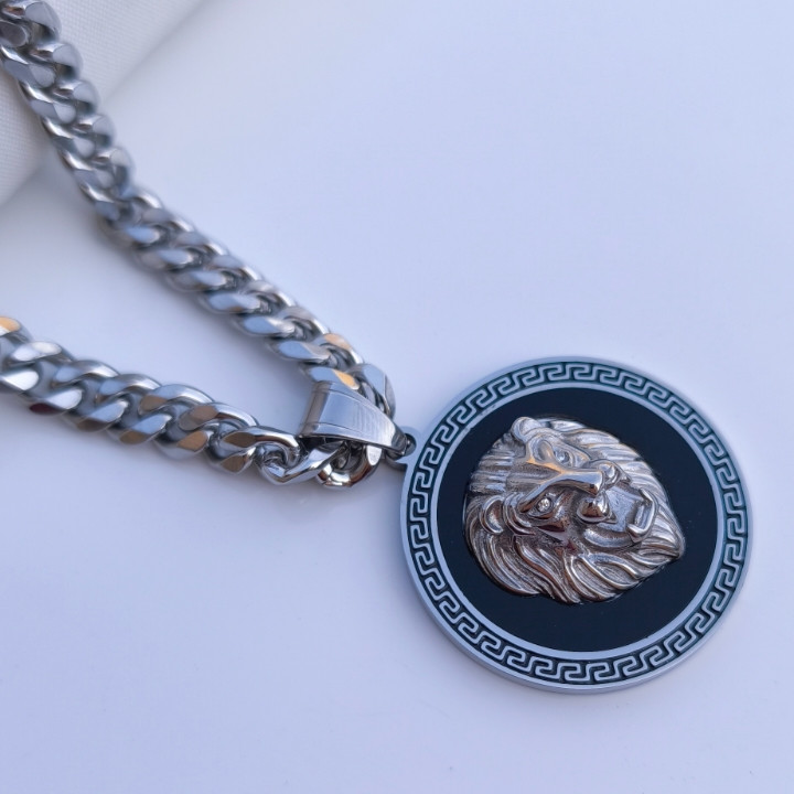 خرید گردنبند شیر مردانه نقره ای رنگ ثابت استیل