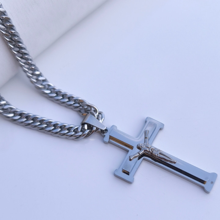 خرید گردنبند صلیب مردانه استیل رنگ ثابت نقره ای
