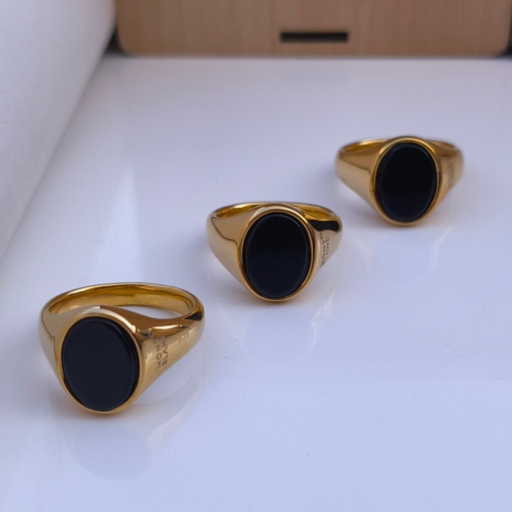 خرید انگشتر نگین مشکی مردانه استیل