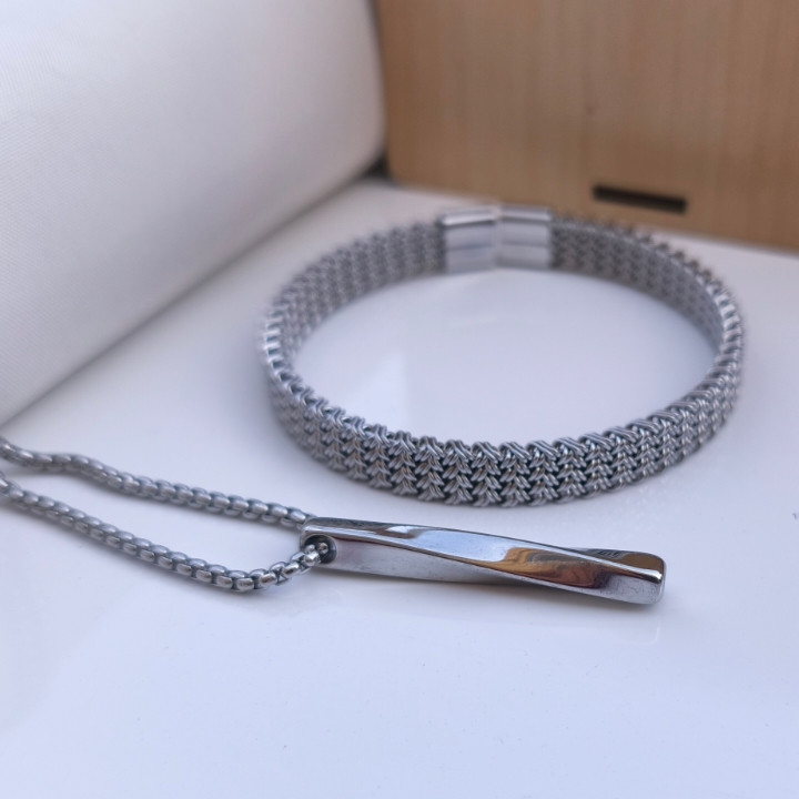 خرید اکسسوری مردانه نقره ای استیل رنگ ثابت