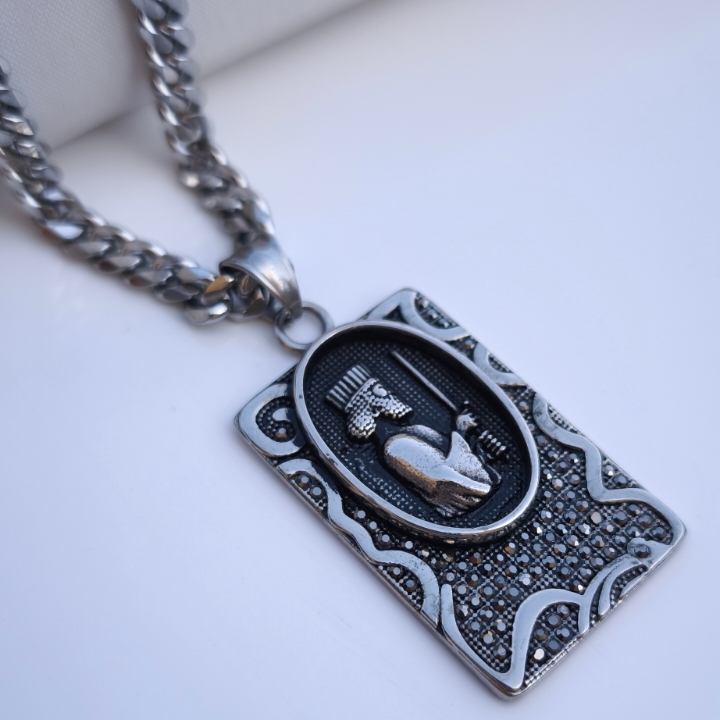 خرید گردنبند سرباز هخامنشی رنگ ثابت استیل