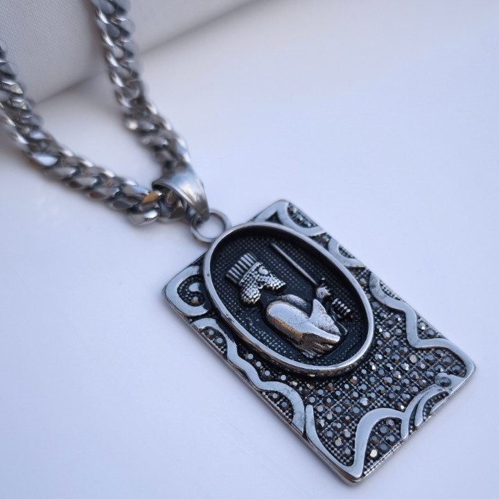 خرید گردنبند سرباز هخامنشی رنگ ثابت استیل