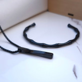 خرید ست بنگل و گردنبند مشکی مردانه رنگ ثابت