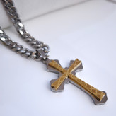 خرید گردنبند صلیب مردانه شیک رنگ ثابت
