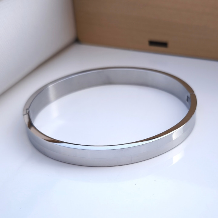 خرید دستبند پسرانه نقره ای رنگ ثابت استیل