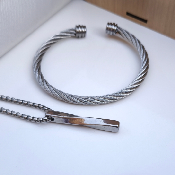 خرید زیورآلات مردانه رنگ ثابت