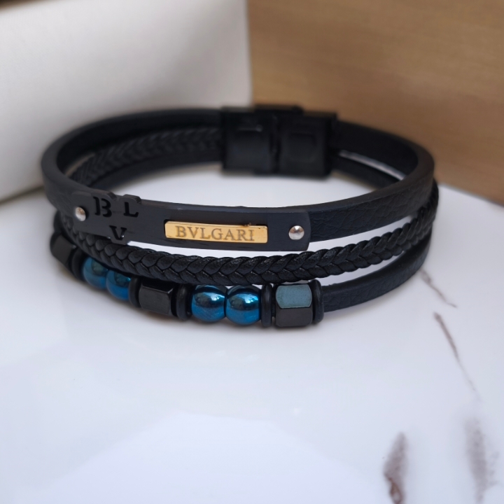 خرید دستبند مردانه چرمی سه ردیفه مشکی مناسب کادو تولد