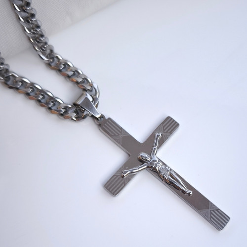 خرید گردنبند صلیب مردانه استیل رنگ ثابت شیک همراه زنجیر کارتیر