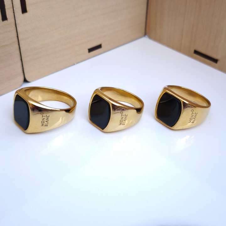 خرید انگشتر مردانه طلایی استیل رنگ ثابت مونتبلانک نگینی