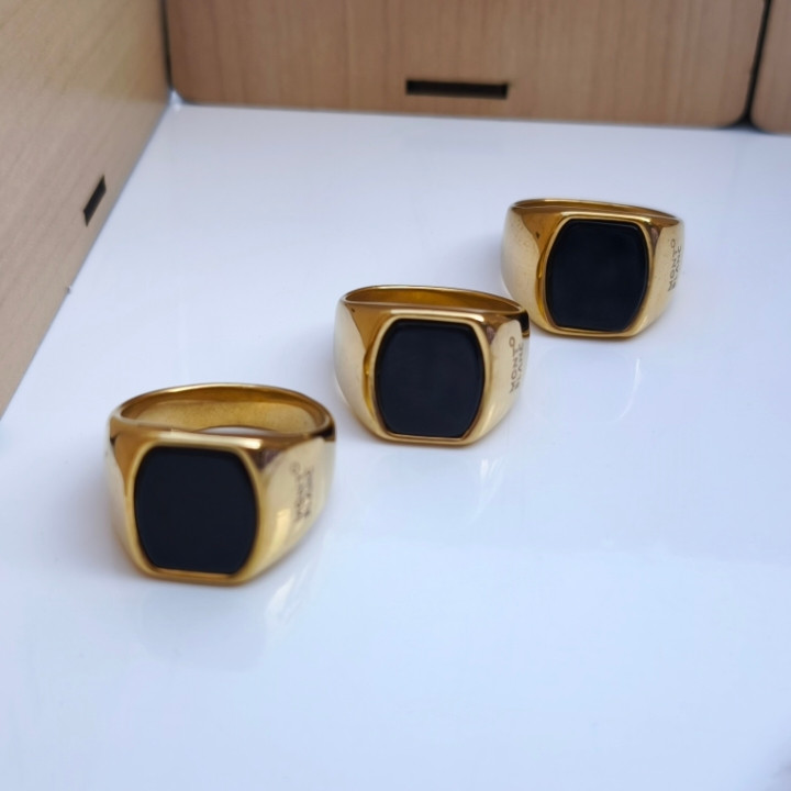 خرید انگشتر مردانه نگین دار استیل طلایی رنگ ثابت مونت بلانک