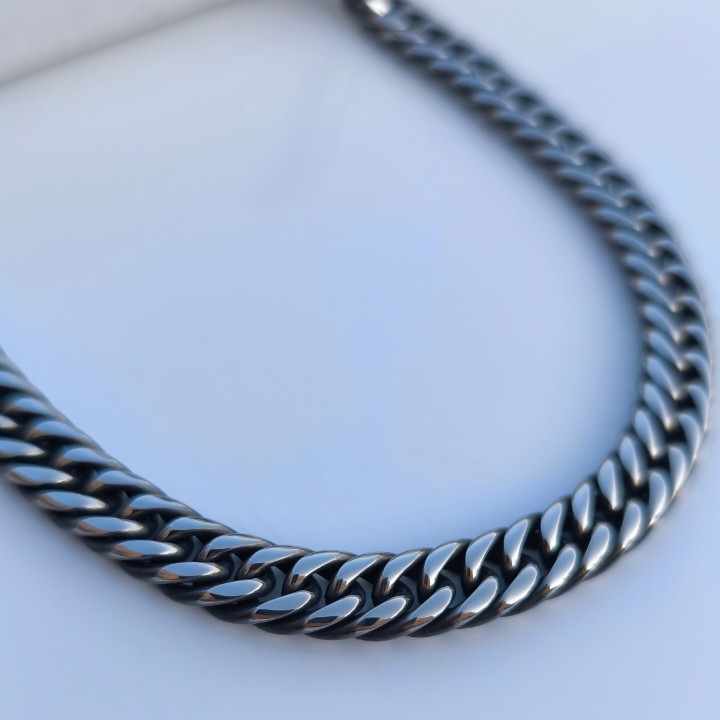 خرید گردنبند زنجیری مردانه کارتیه سیاه قلم نقره ای رنگ ثابت