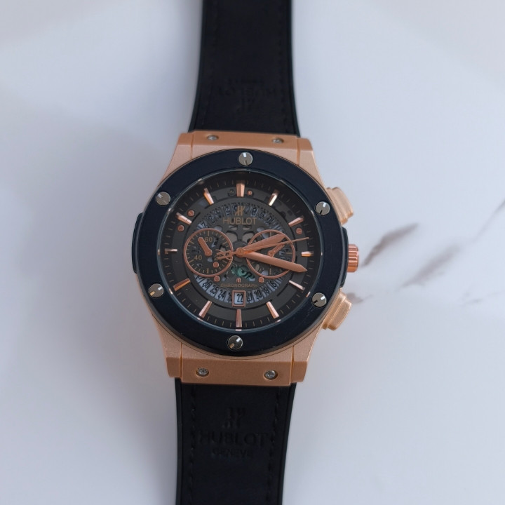 خرید ساعت چرمی مردانه طرح سه موتور هابلوت شیک