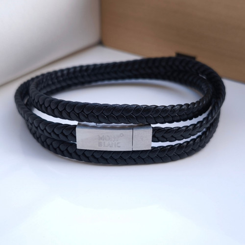 خرید دستبند چرمی پسرانه مونتبلانک مشکی سه دور قفل مگنتی