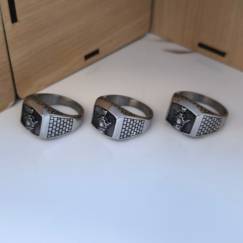 انگشتر تاج مردانه نقره ای استیل رنگ ثابت شیک ارزان