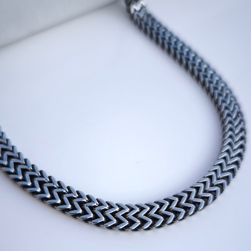 خرید گردنبند زنجیری گندمی مردانه استیل رنگ ثابت سیاه قلم