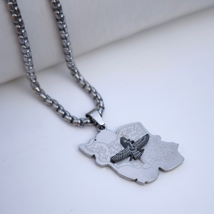 خرید گردنبند نقشه ایران مردانه همراه زنجیر ویتالی استیل رنگ ثابت