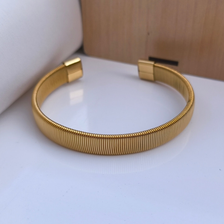 خرید دستبند طلایی مردانه فری سایز استیل رنگ ثابت قیمت مناسب