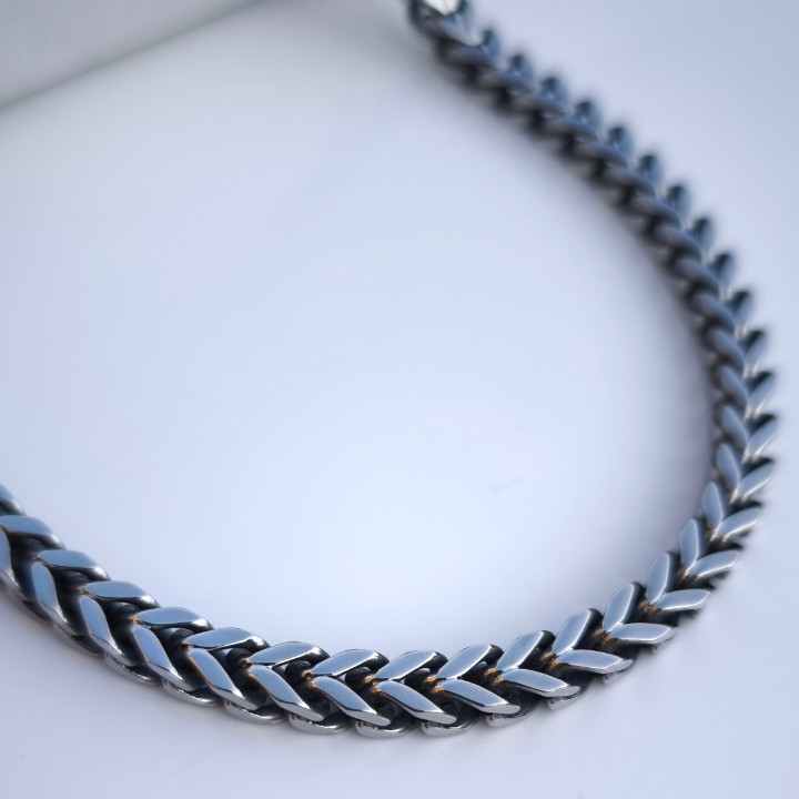 خرید گردنبند زنجیری مردانه بافت سیاه قلم ۶۰ سانتی شیک ارزان