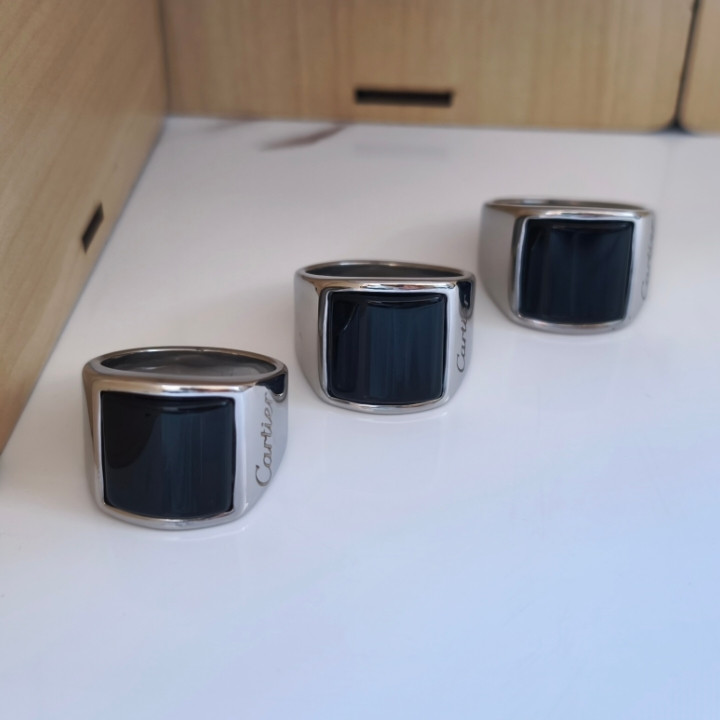 خرید انگشتر نگین دار مردانه کارتیر نقره ای استیل رنگ ثابت شیک مناسب کادو