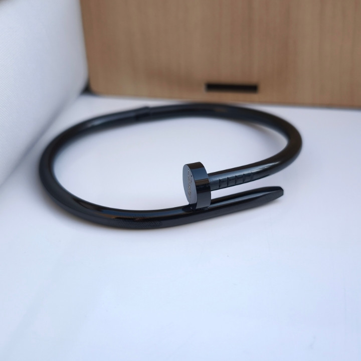 خرید دستبند میخی مردانه مشکی رنگ ثابت استیل ارزان شیک