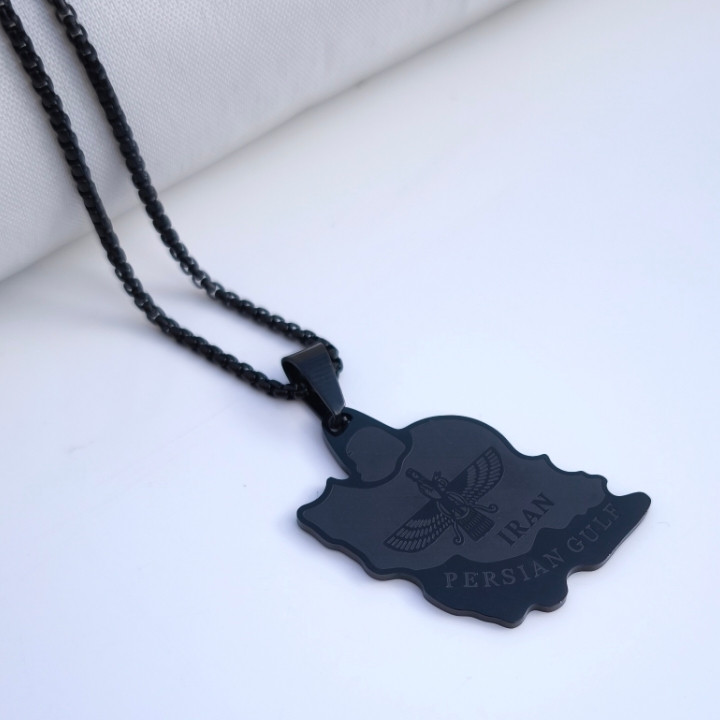 خرید گردنبند نقشه ایران مشکی استیل رنگ ثابت با زنجیر ویتالی