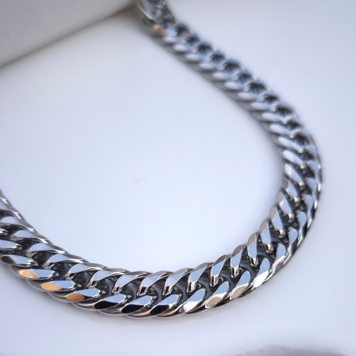 خرید گردنبند زنجیری مردانه استیل رنگ ثابت شیک قیمت مناسب برای کادو