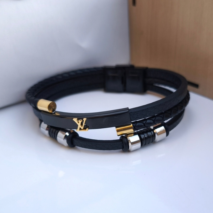 خرید دستبند چرمی مردانه چهار ردیفه مشکی شیک ارزان قیمت مناسب