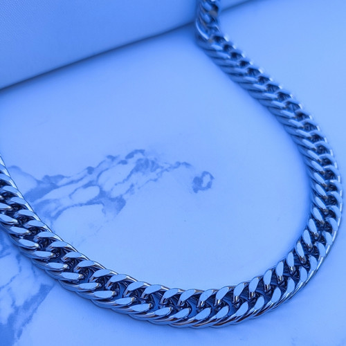 خرید زنجیر پسرانه نقره ای استیل رنگ ثابت مناسب کادو