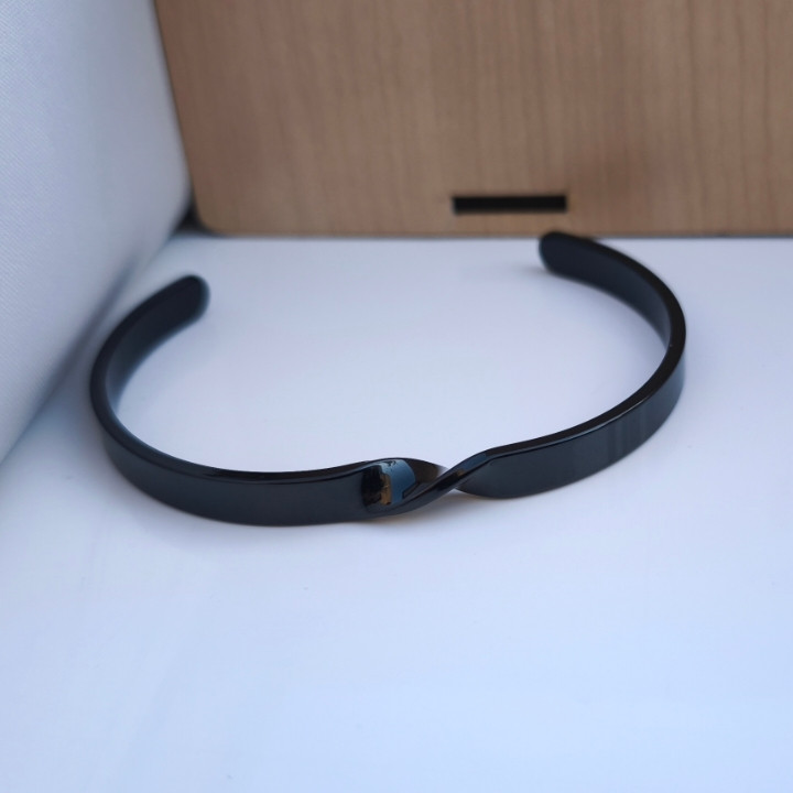 خرید بنگل مشکی پسرانه استیل رنگ ثابت طرح پیچی شیک ارزان مناسب هدیه