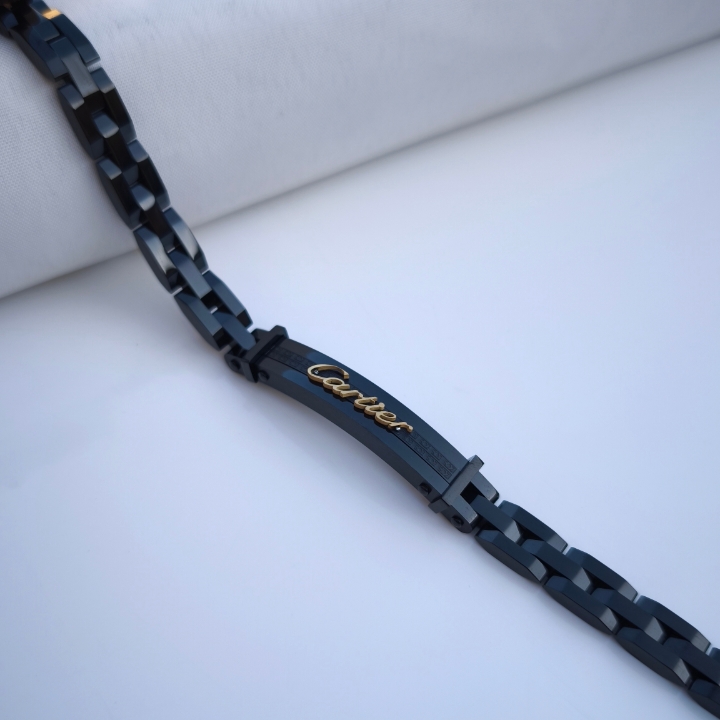دستبند مشکی مردانه کارتیر استیل رنگ ثابت شیک قیمت مناسب